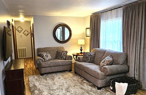 Mentone Cottage | Pinecrest Cottage - cozy guesthouse, close to all things Mentone!