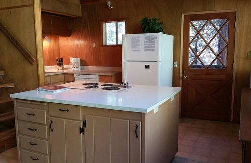 Cold Springs Cabin | PinecrestAreaRentals #17 9/5-12/10 no holidays book 2 nights get 3rd night free.