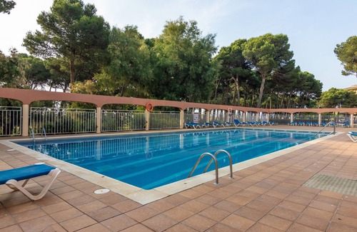 L'Estartit Apartment | Pineda Apartment with pool. 2 bedrooms in first line of sea.