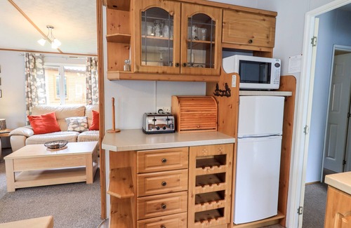 Troutbeck Bridge Cottage | PINEHAVEN LODGE, pet friendly, with a garden in Windermere
