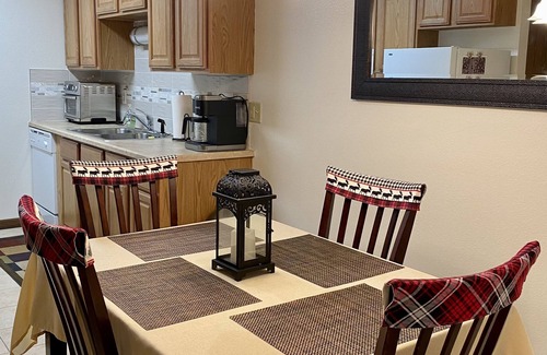 Estes Park Condo | Pines Condo great location quiet setting close to RMNP and Downtown