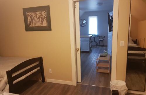 Sicamous Hotel | Pines Motel