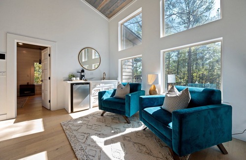 Broken Bow Cabin | Pines N Putt: Grand 3 story home with Putt putt, driving range, Pet Friendly