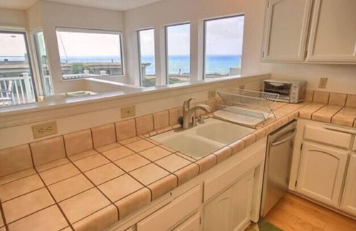 San Simeon House | Pinestone on Moonstone Beach