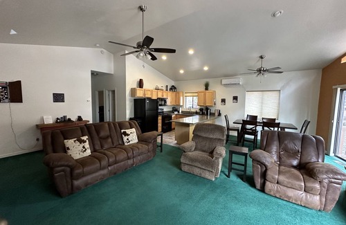 Pinetop-Lakeside Cabin | Pinetop Paradise - Cozy Cabin Near Woodland Lake