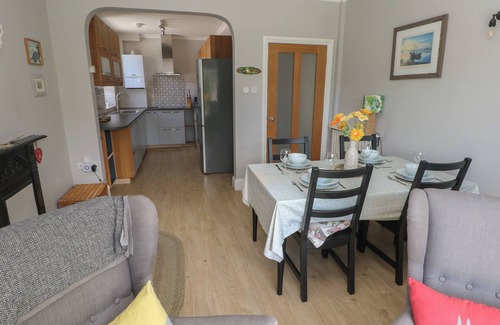 Saundersfoot Cottage | PINEWOOD, pet friendly, country holiday cottage in Saundersfoot