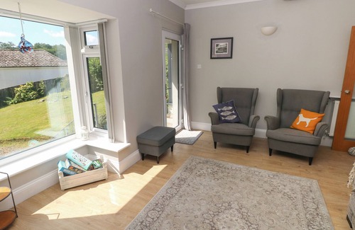Saundersfoot Cottage | PINEWOOD, pet friendly, country holiday cottage in Saundersfoot