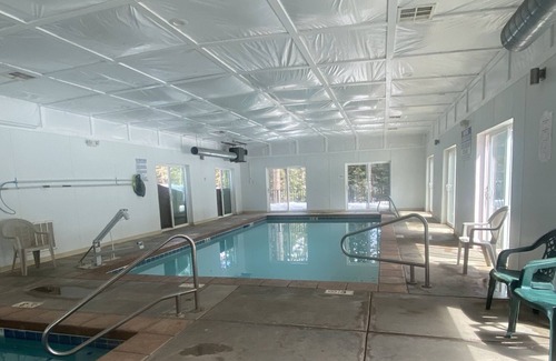 Duck Creek Village Cabin | Pinewoods Resort