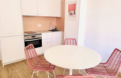 Puerto de la Cruz Apartment | Pink Alta apartment with pool