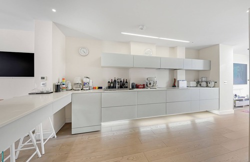 Little Venice Apartment | Pink Floyd London Roots – Stylish 3BR Maida Vale Flat Near Notting Hill & Pad