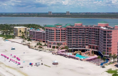 Fort Myers Beach Apartment | Pink Shell Resort & Marina nWhite Sand Villasn25% Off Resort Ratesn2 BD unit