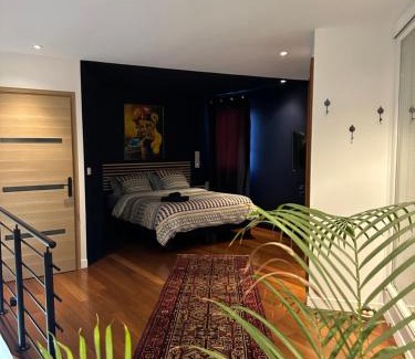 Reims Apartment | Pink Tropical Champagne