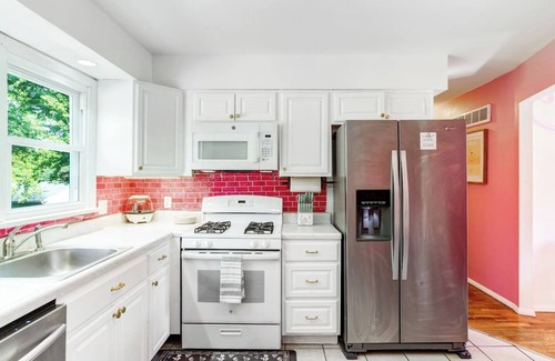 Maryland Heights House | PinkeVilla- Girls Dream Decor