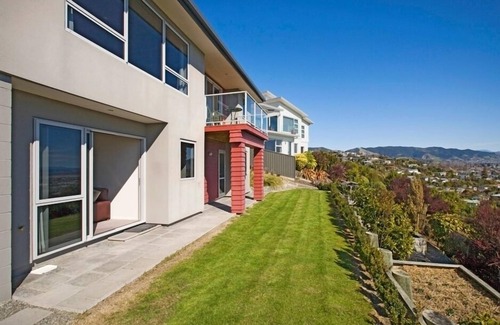 Nelson Apartment | Pinnacle Apartment - Affordable Nelson Apartment with 2 Bedrooms & Views!