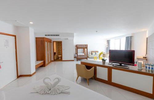 Na Chom Thian Resort | Pinnacle Grand Jomtien Resort and Beach Club