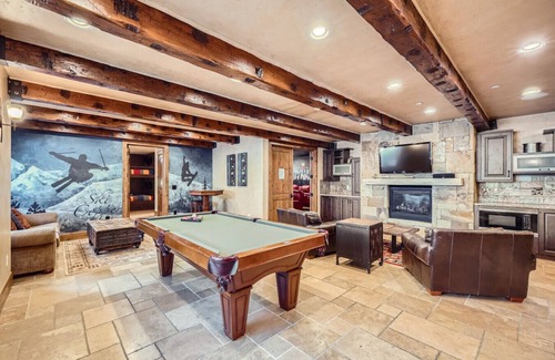 Copper Mountain House | Pinnacle Lodge with Movie Theater & Hot Tub ~ Golfing, Hiking & Fishing