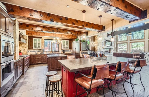 Copper Mountain House | Pinnacle Lodge with Movie Theater & Hot Tub ~ Golfing, Hiking & Fishing