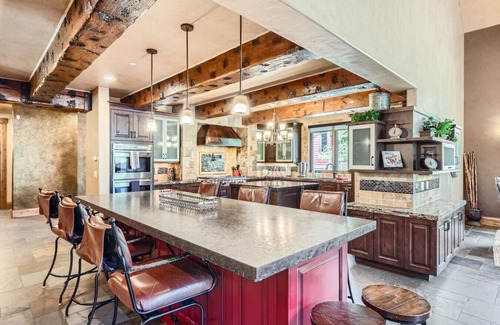 Copper Mountain House | Pinnacle Lodge with Movie Theater & Hot Tub ~ Golfing, Hiking & Fishing