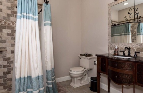 Benton County Apartment | Pinnacle Luxury Apt: Awesome Location & Lifestyle