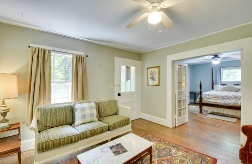 Rocky Bottom House | Pinnacle Mountain Falls Sunset Cottage with Deck