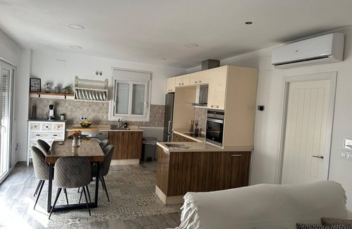 Corrales House | PinosdelMar. 10 minutes from the beach and 5 minutes from the city center! With parking