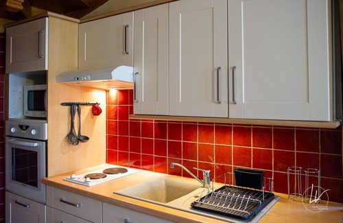 Bourgvilain House | Pinot Noir - Demeure les Arbillons