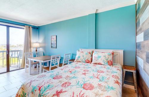 Fort Walton Beach Hotel | Pirates Bay B314