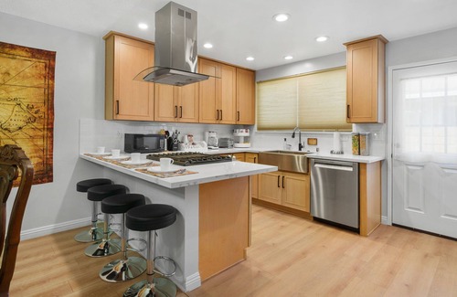 Southwest Anaheim House | Pirates Cove: Heated Pool, Arcades, Playground and more!