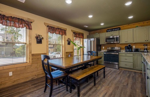 Gatlinburg Cabin | Pirates Peak