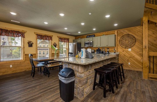 Gatlinburg Cabin | Pirates Peak