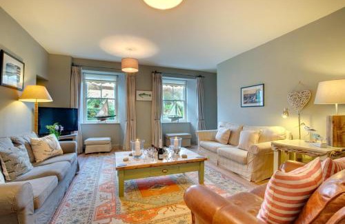 Porthcurno Apartment | Pisces