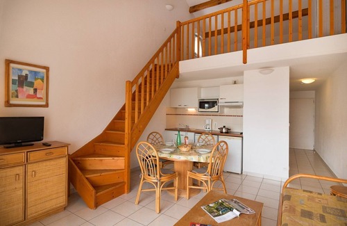 Valras-Plage Condo | Piscine Extérieure ! Abordable + Cuisine Équipée