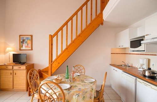 Valras-Plage Condo | Piscine Extérieure ! Abordable + Cuisine Équipée