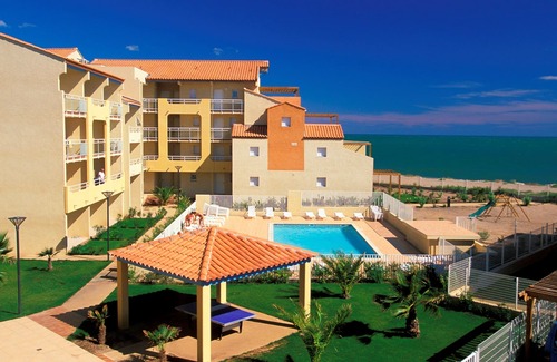 Valras-Plage Condo | Piscine Extérieure ! Abordable + Cuisine Équipée