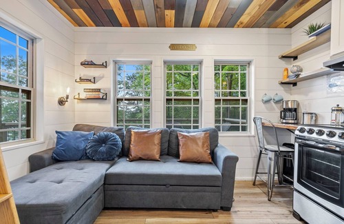 Brevard Cabin | Pisgah Paradise-Privacy, Hot Tub, and Views!