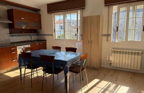 Isla de Arosa Apartment | Piso céntrico y amplio en Praza do Regueiro, A Illa de Arousa