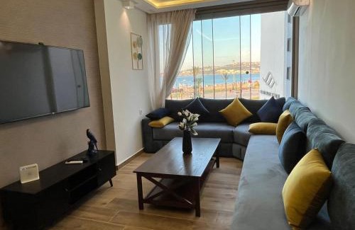 Tangier Apartment | Piso lujoso céntrico con vistas a la playa