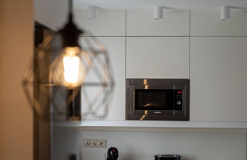 Central District Apartment | Piso Moderno y Tranquilo en el Centro con Terraza