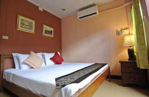 Old City House | Pissamorn House