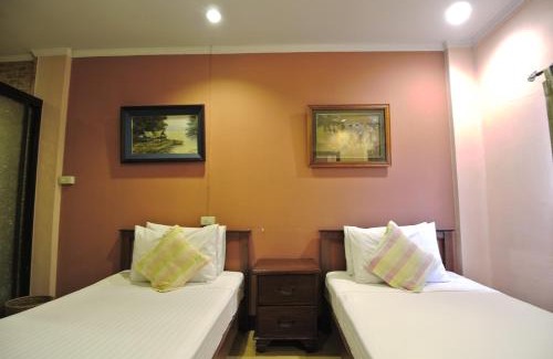 Old City House | Pissamorn House