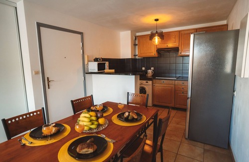 Centre-Ville Apartment | Pitaya downtown apartment with pool!