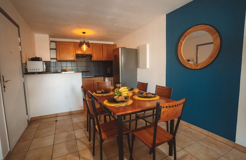 Centre-Ville Apartment | Pitaya downtown apartment with pool!