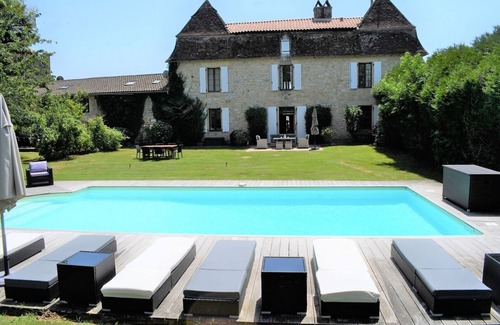Saint-Cyprien House | "Pitch Perfect" Luxury Riverside Maison