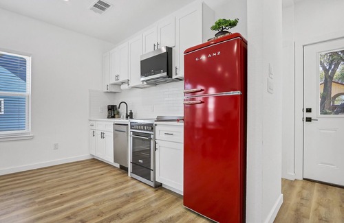 Canyon Lake House | Pitch Perfect! Minutes from Canyon Lake!