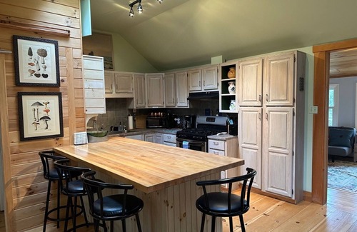 Lincolnville House | PITCHER PERFECT - Town of Lincolnville - Pitcher Pond