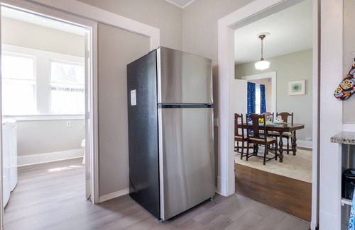 Denver Heights House | Pittman-Sullivan Park ~ YMCA ~ Kid & Pet Friendly