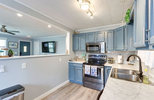 Pittsburg House | Pittsburg Vacation Rental < 1 Mi to Boat Launch