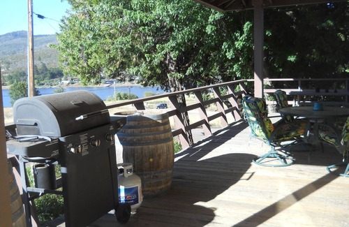 Julian Cabin | Piute Trail Lodge Lake Cuyamaca