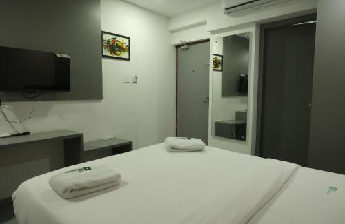 Thampanoor Hotel | Pk RESIDENCY 1