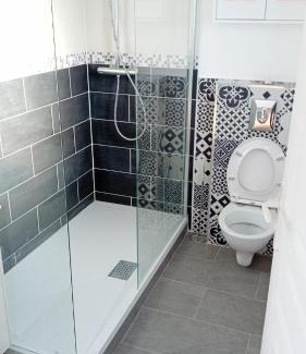 Romainville Apartment | Place Carnot